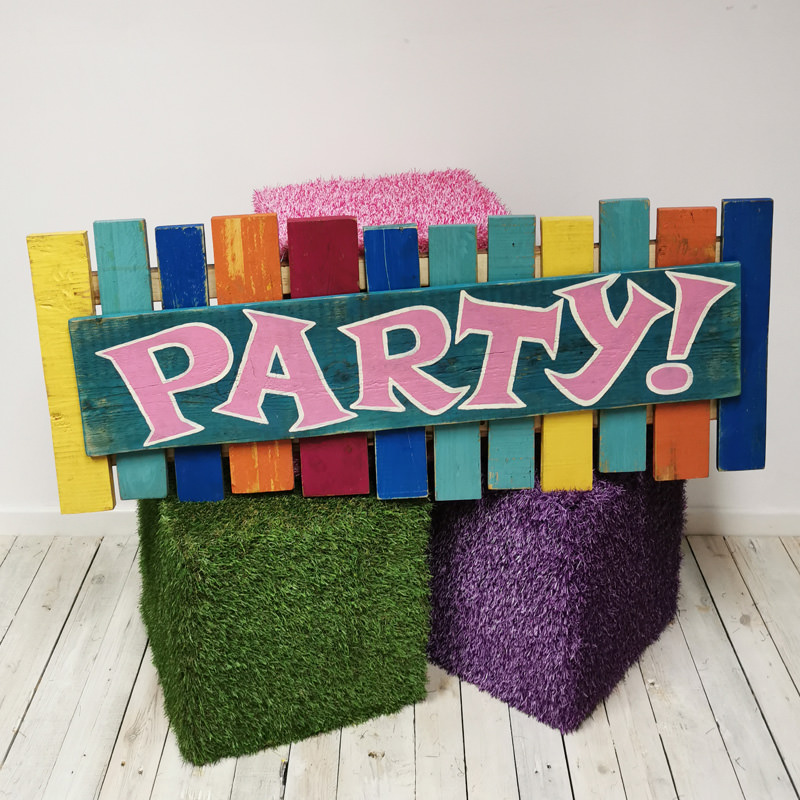 Colourful Pallet Party Sign 3